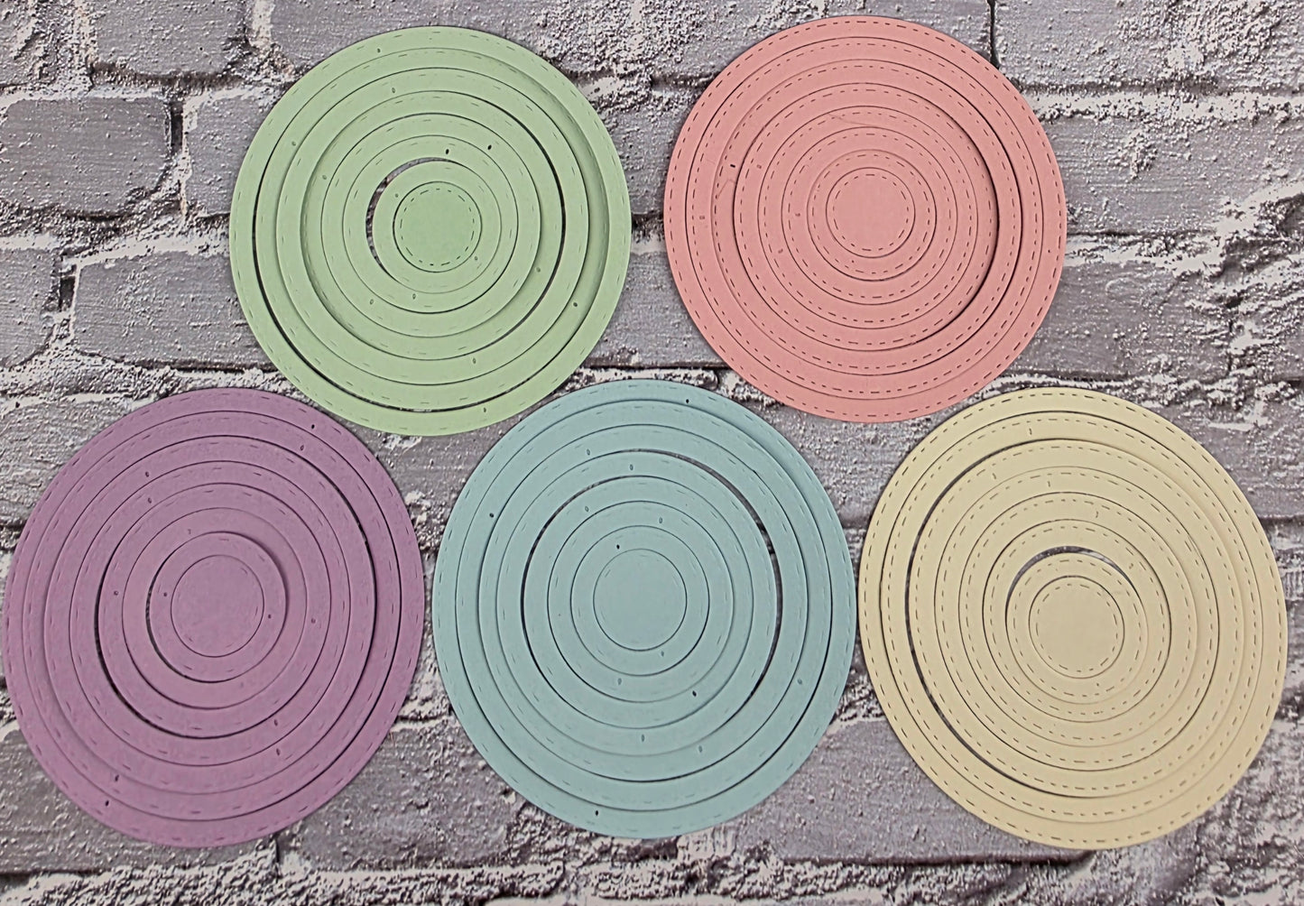 DIE Cut Stanzteile Ringe / Kreise pastell 40 Teile 250gsm